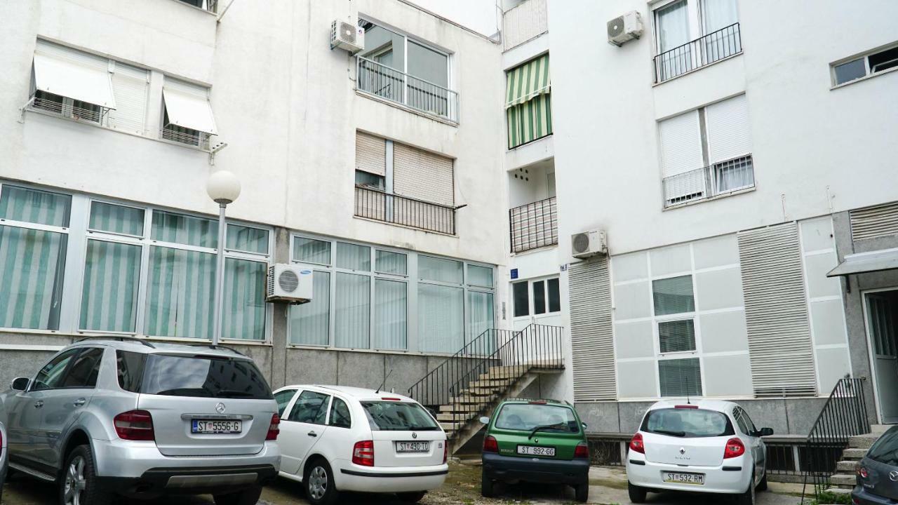 Apartment Ursus Split Bagian luar foto